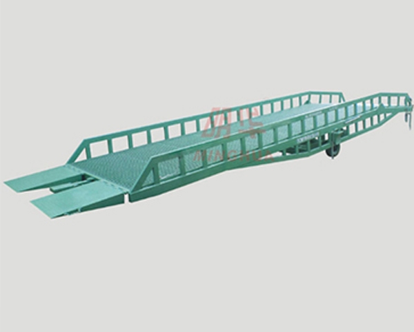 黑龍江移動(dòng)式液壓登車(chē)橋